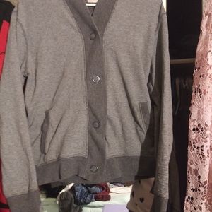 Grey sweat shirt
